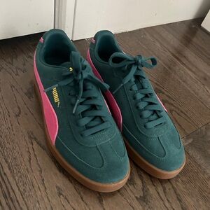 Puma Sneakers - worn once